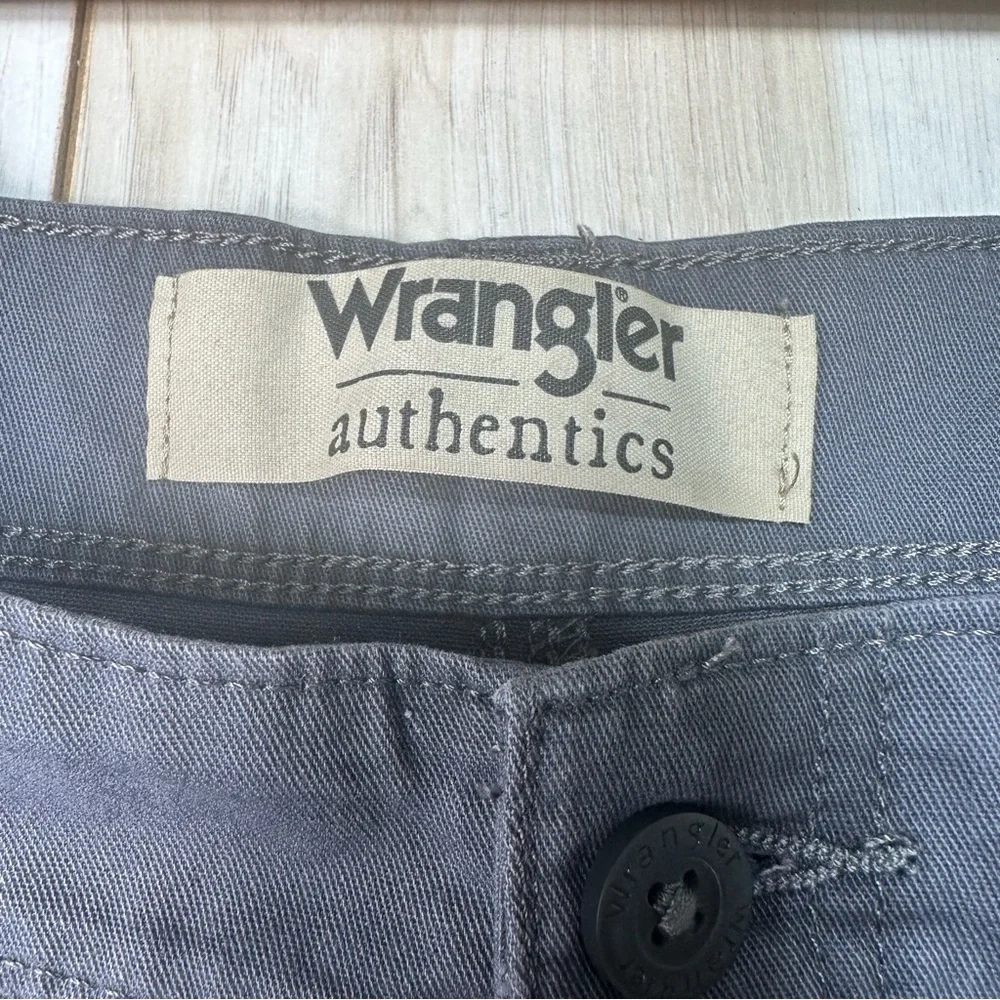NWT Wrangler Authentics Men's Relaxed Stretch Classic Cargo Pants 32 X32 Gray‎